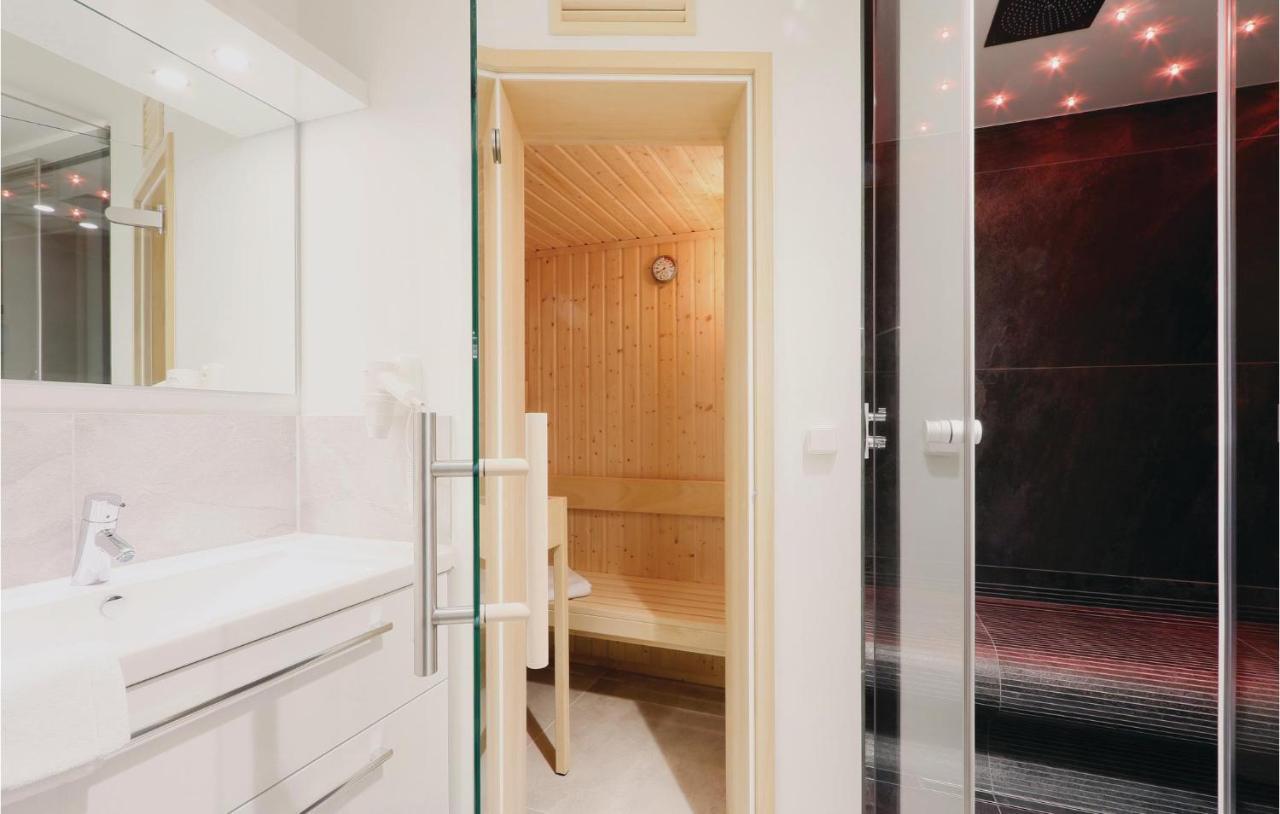Amazing Apartment In Luebeck Travemuende With Sauna Eksteriør bilde